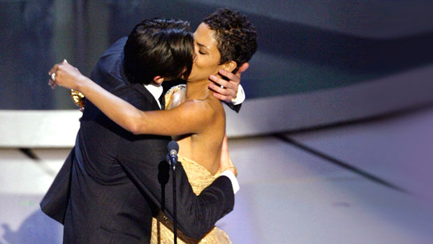 Кони, бокс и волосы на груди: 10 самых странных моментов с вручения «Оскара»